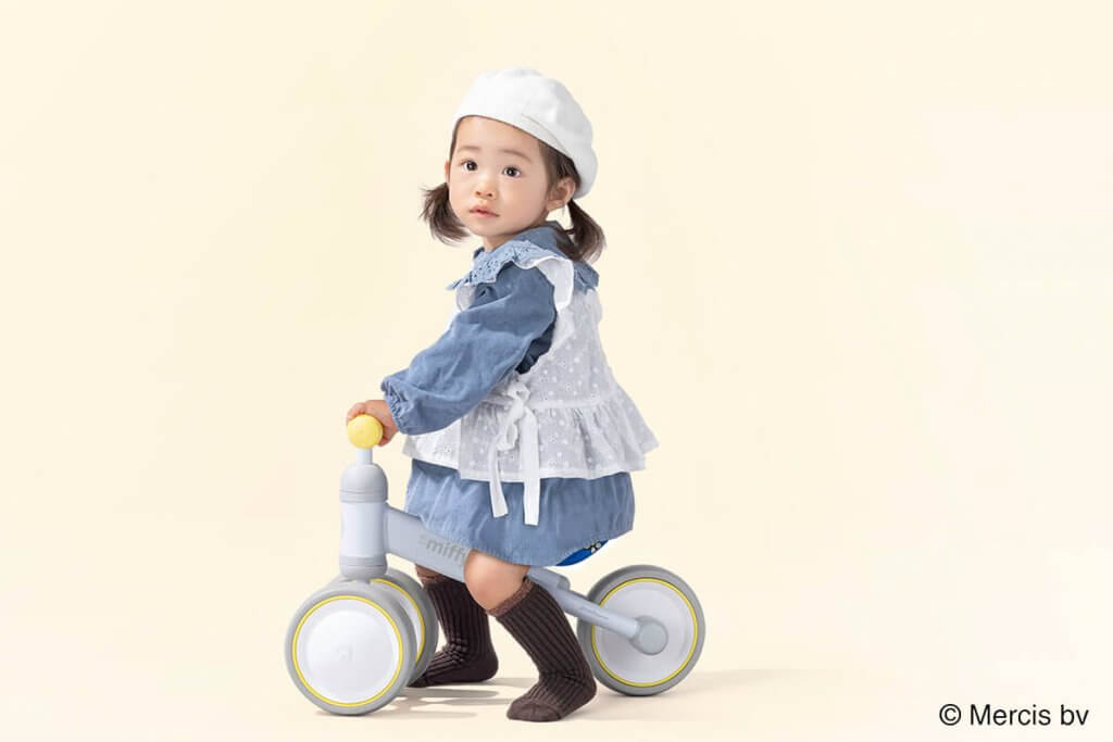 ディーバイク ミニプラス ミッフィーにのる女の子